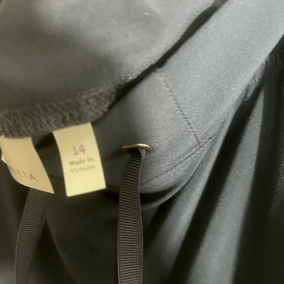 Size 14 Athleta women’s Drawstring crop Pant - Picture 5 of 7